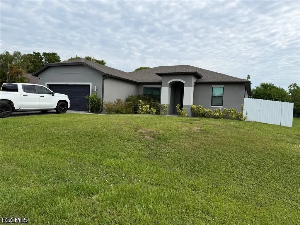 209 SE 26th Terrace Cape Coral FL 33904