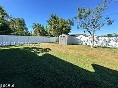 209 SE 26th Terrace Cape Coral FL 33904