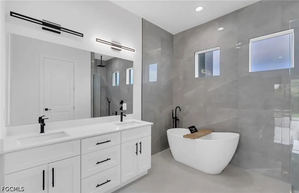 133 West Drive Rotonda West FL 33947