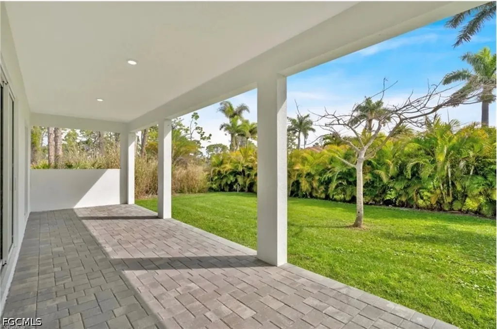 133 West Drive Rotonda West FL 33947