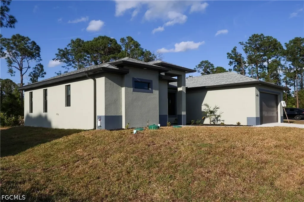 2714 2nd Street SW Lehigh Acres FL 33976