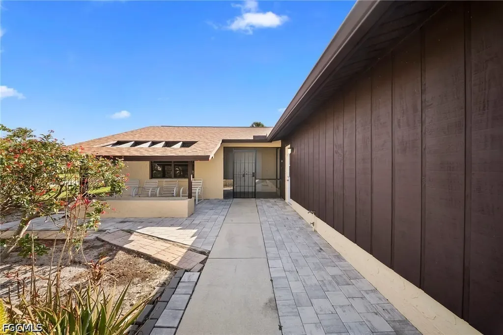 4779 Lakewood Boulevard Naples FL 34112