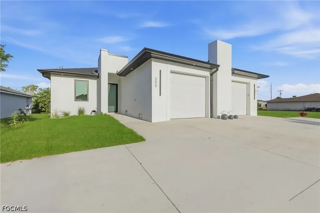 3631 SW Santa Barbara Place Cape Coral FL 33914
