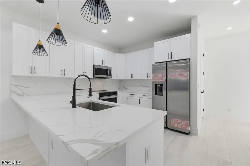 3631 SW Santa Barbara Place Cape Coral FL 33914