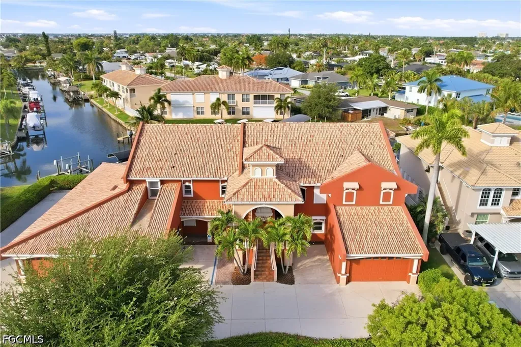 728 Victoria Drive Cape Coral FL 33904