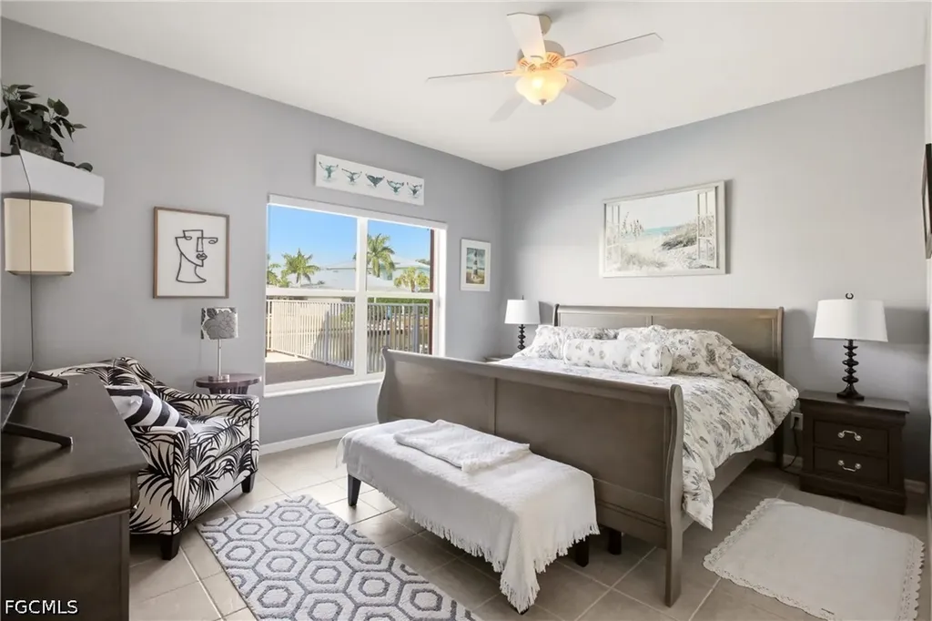 728 Victoria Drive Cape Coral FL 33904