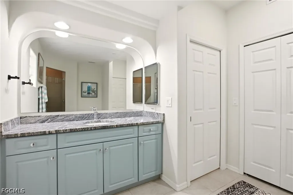 728 Victoria Drive Cape Coral FL 33904