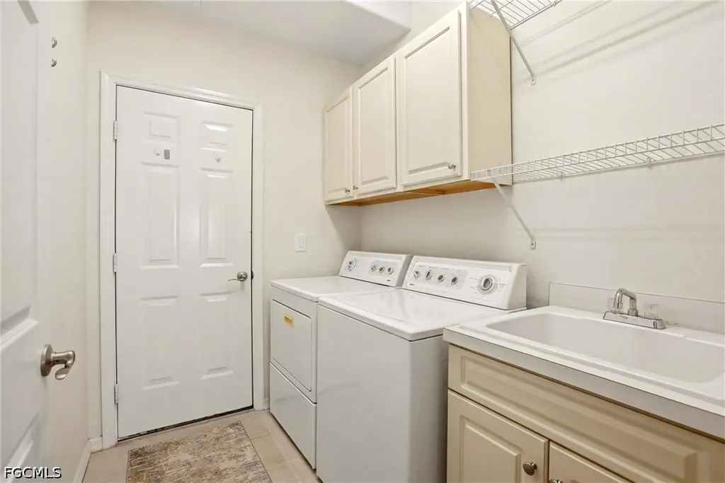 728 Victoria Drive Cape Coral FL 33904