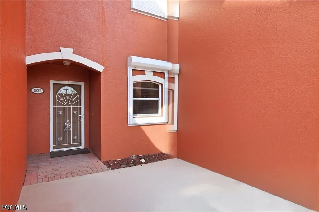 728 Victoria Drive Cape Coral FL 33904