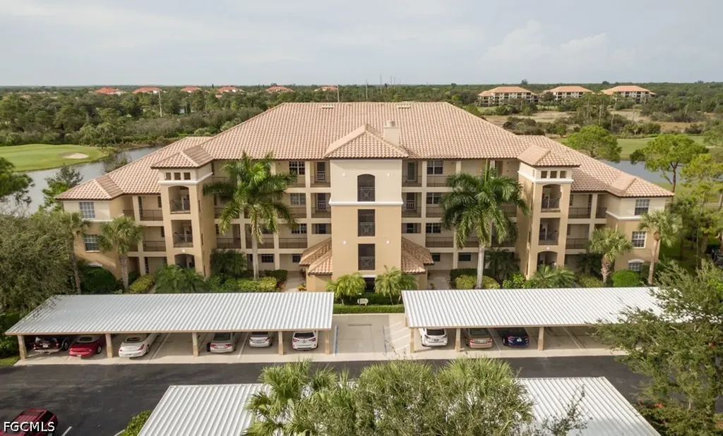 Estero FL, 4690 Turnberry Lake Drive, Unit 104