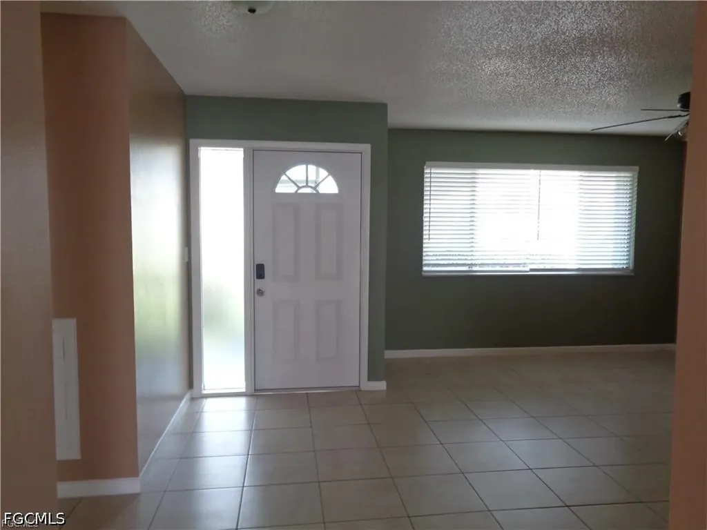 4402 SE 20th Place Cape Coral FL 33904