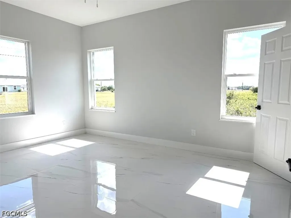 127 Carousel Avenue Labelle FL 33935