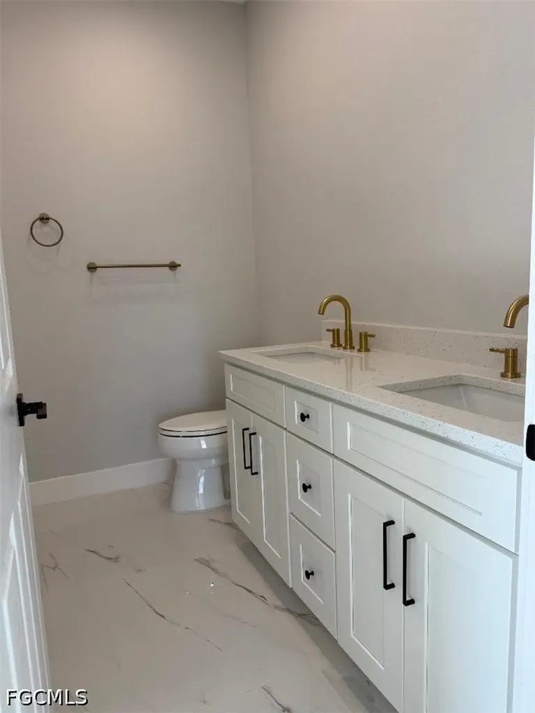 127 Carousel Avenue Labelle FL 33935