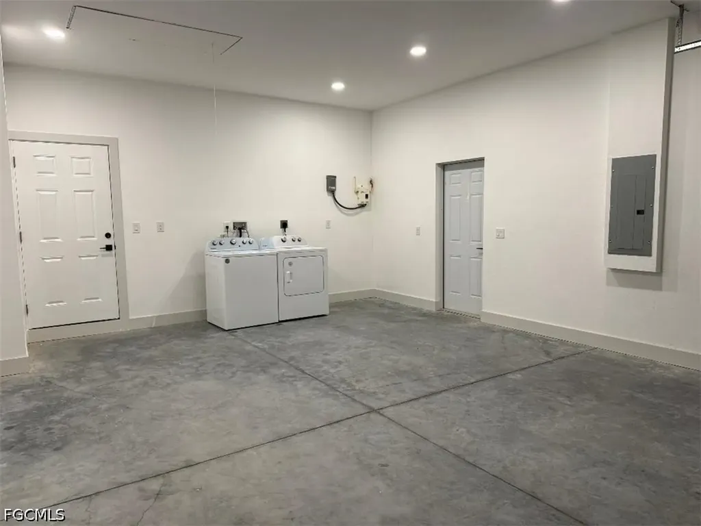 127 Carousel Avenue Labelle FL 33935