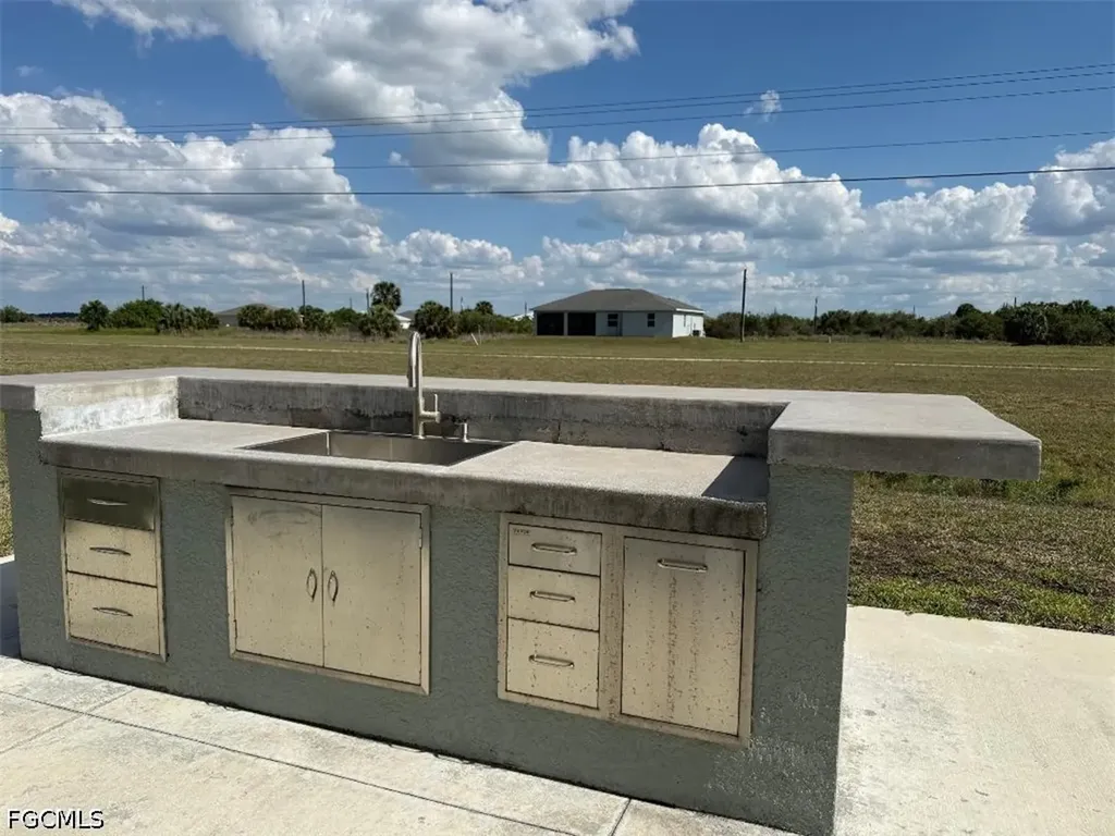 127 Carousel Avenue Labelle FL 33935
