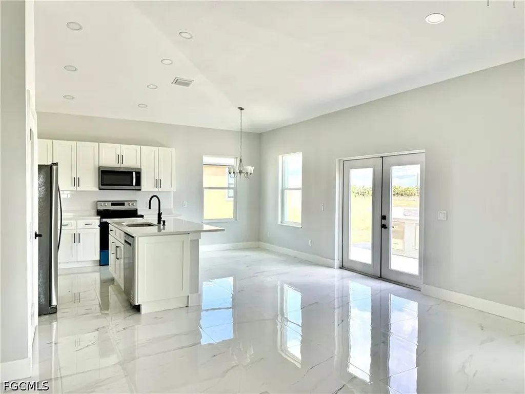 127 Carousel Avenue Labelle FL 33935