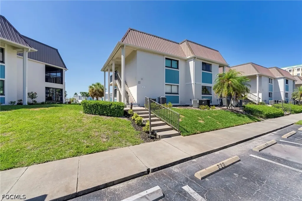 200 Lenell Road Fort Myers Beach FL 33931