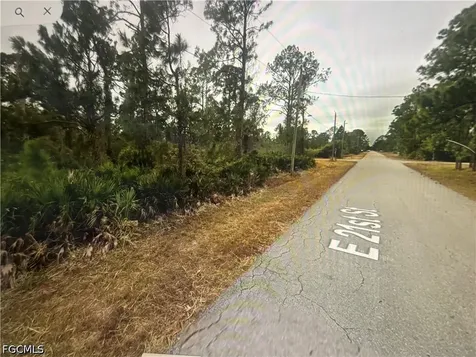 3802 E 21st Street Alva FL 33920