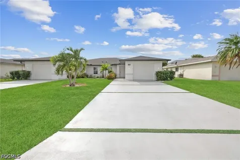 1630 SW Santa Barbara Place Cape Coral FL 33991