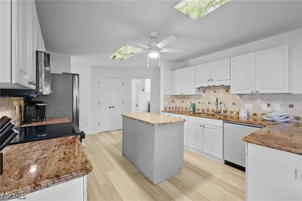 2423 Everest Parkway Cape Coral FL 33904