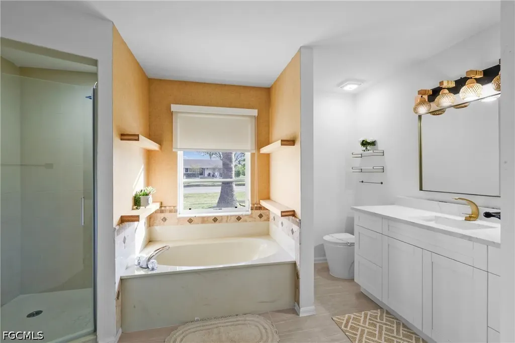 2423 Everest Parkway Cape Coral FL 33904
