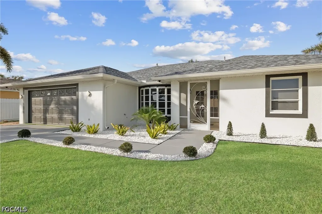 2423 Everest Parkway Cape Coral FL 33904