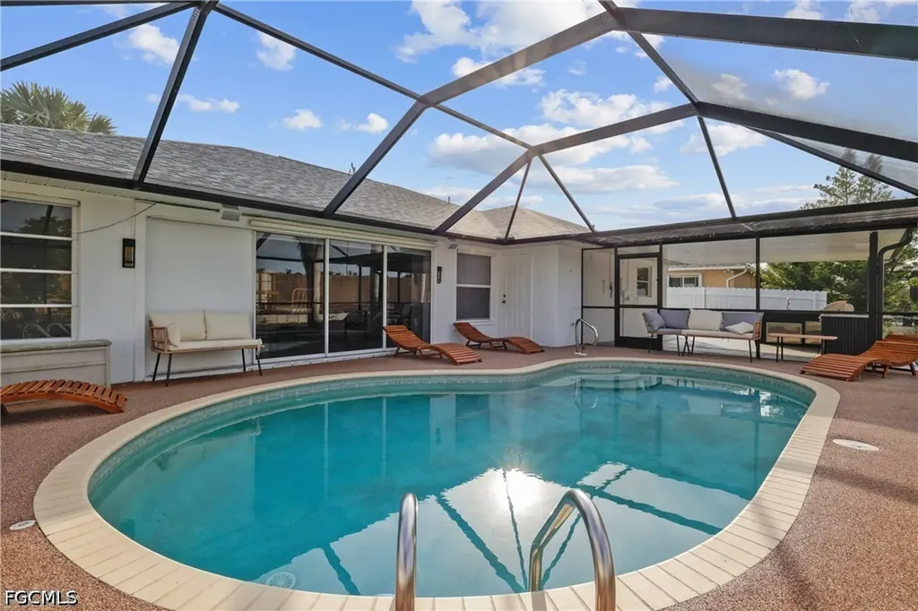 2423 Everest Parkway Cape Coral FL 33904