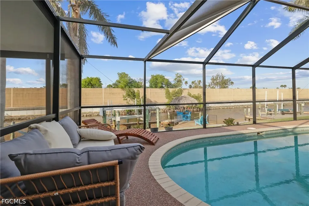 2423 Everest Parkway Cape Coral FL 33904