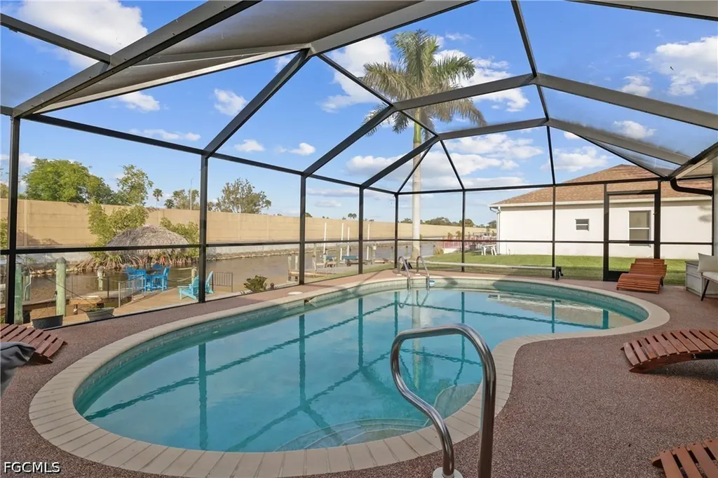 2423 Everest Parkway Cape Coral FL 33904