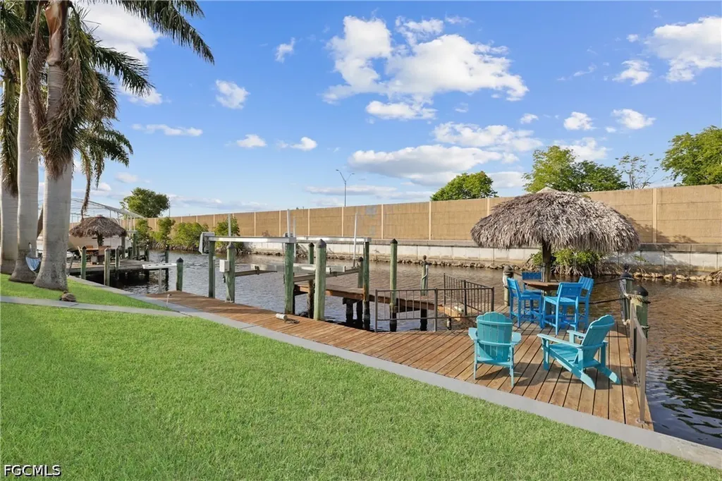 2423 Everest Parkway Cape Coral FL 33904