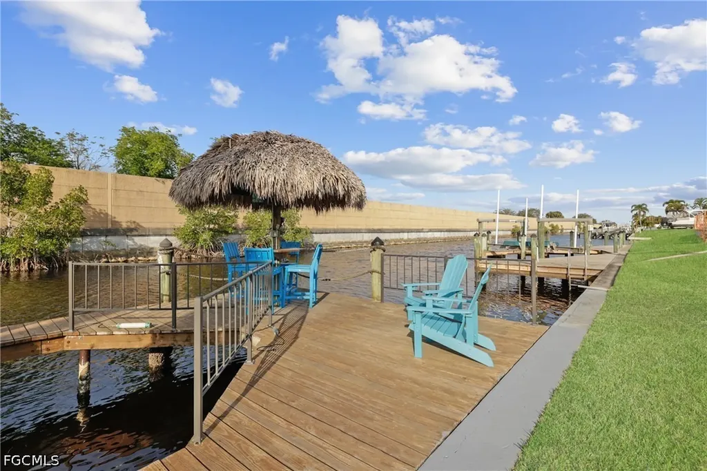 2423 Everest Parkway Cape Coral FL 33904