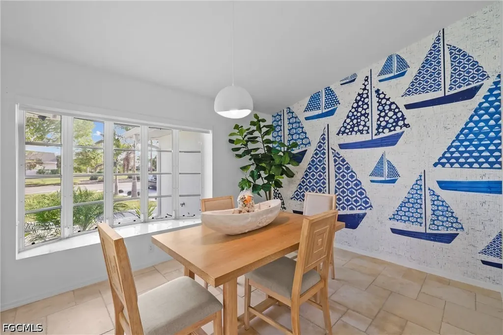 2423 Everest Parkway Cape Coral FL 33904