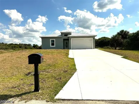 115 Lansing Circle Labelle FL 33935