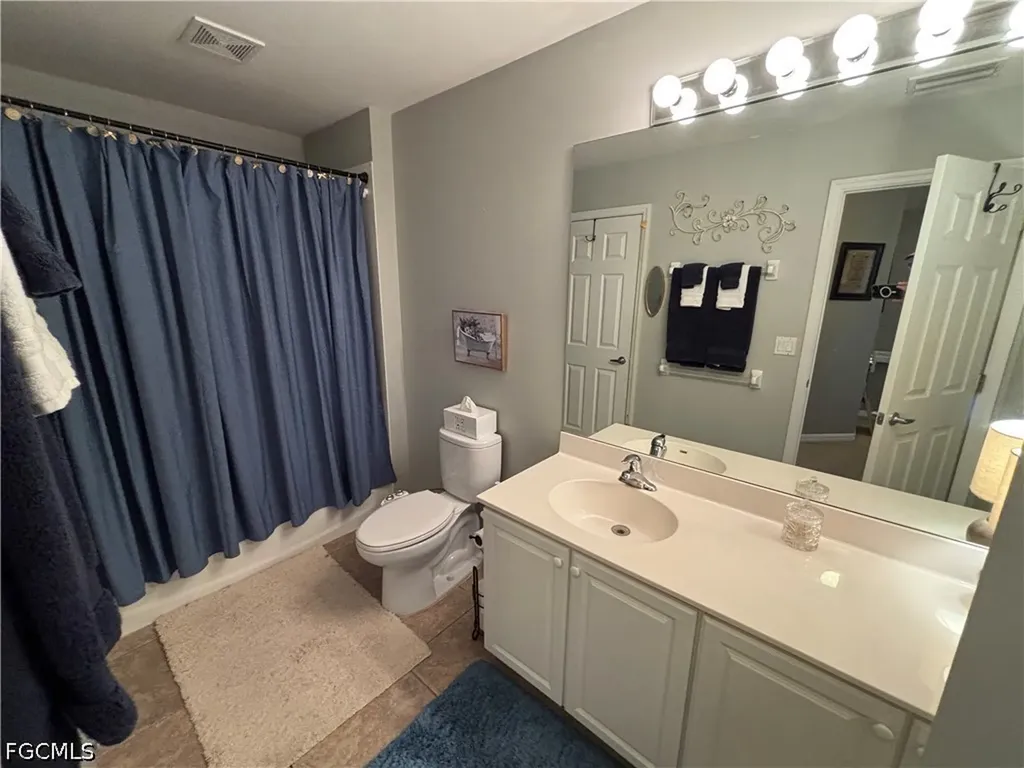 8271 Village Edge Circle Fort Myers FL 33919