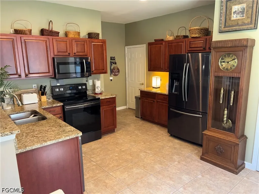 8271 Village Edge Circle Fort Myers FL 33919