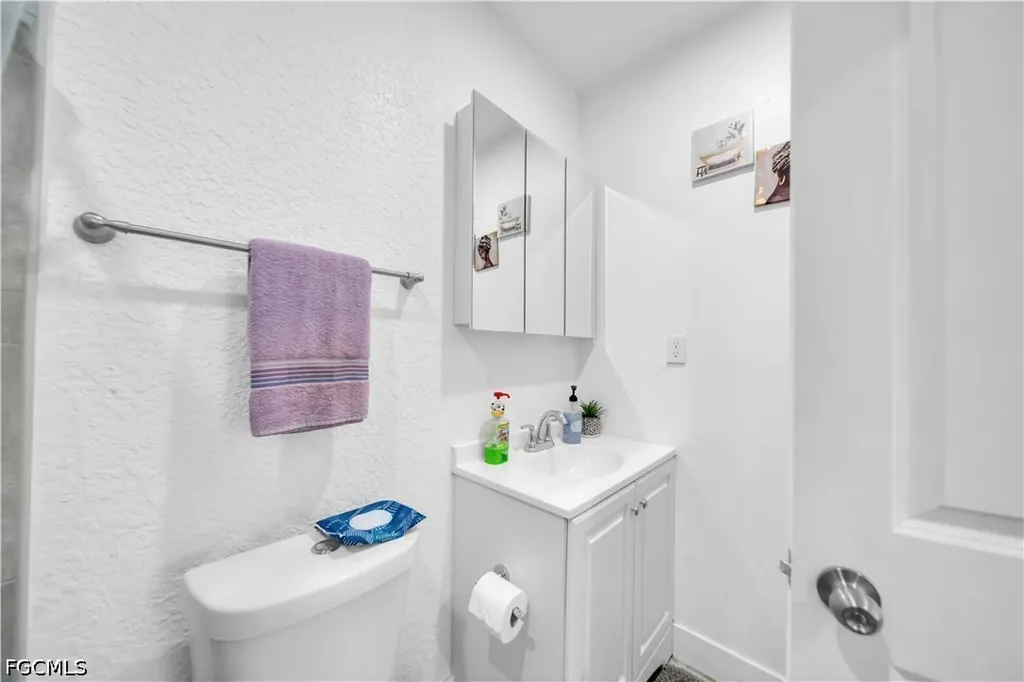 2617 53rd Street W Lehigh Acres FL 33971