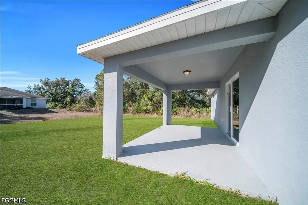 2617 53rd Street W Lehigh Acres FL 33971