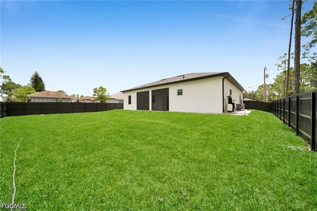 807 Dudley Avenue S Lehigh Acres FL 33974