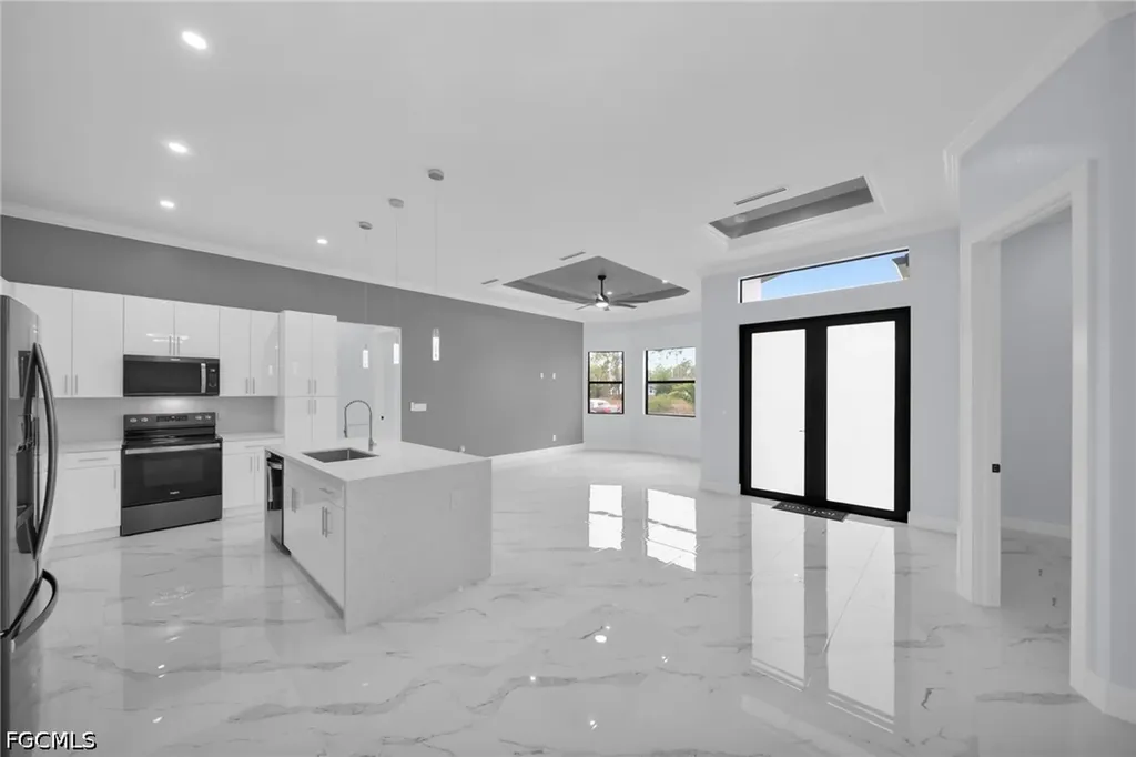 807 Dudley Avenue S Lehigh Acres FL 33974