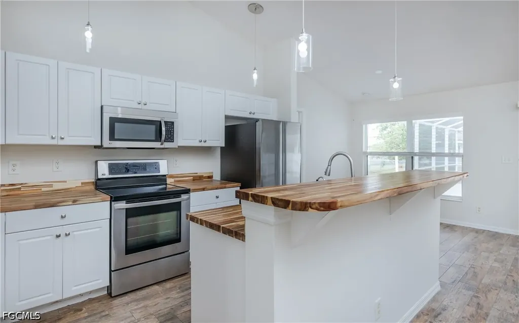 2626 SW 1st Avenue Cape Coral FL 33914