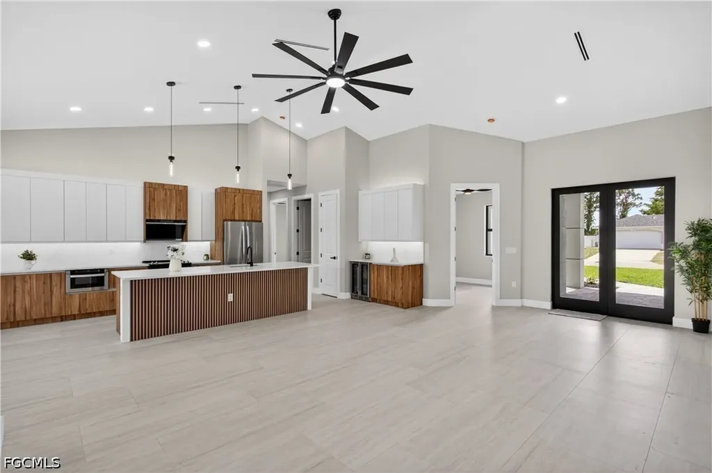 741 SW 7th Terrace Cape Coral FL 33991
