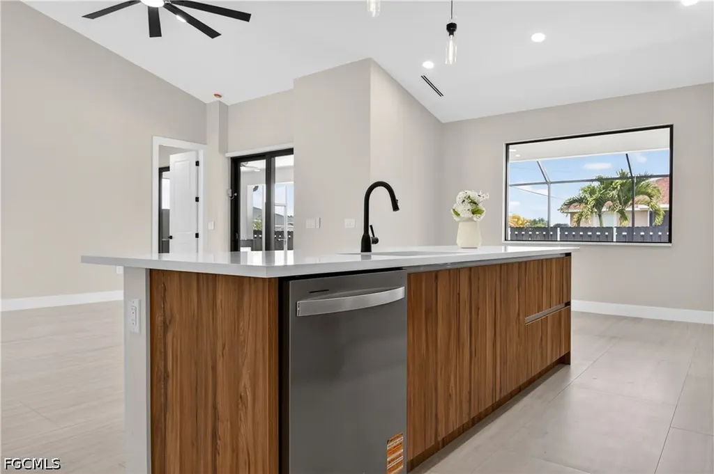 741 SW 7th Terrace Cape Coral FL 33991