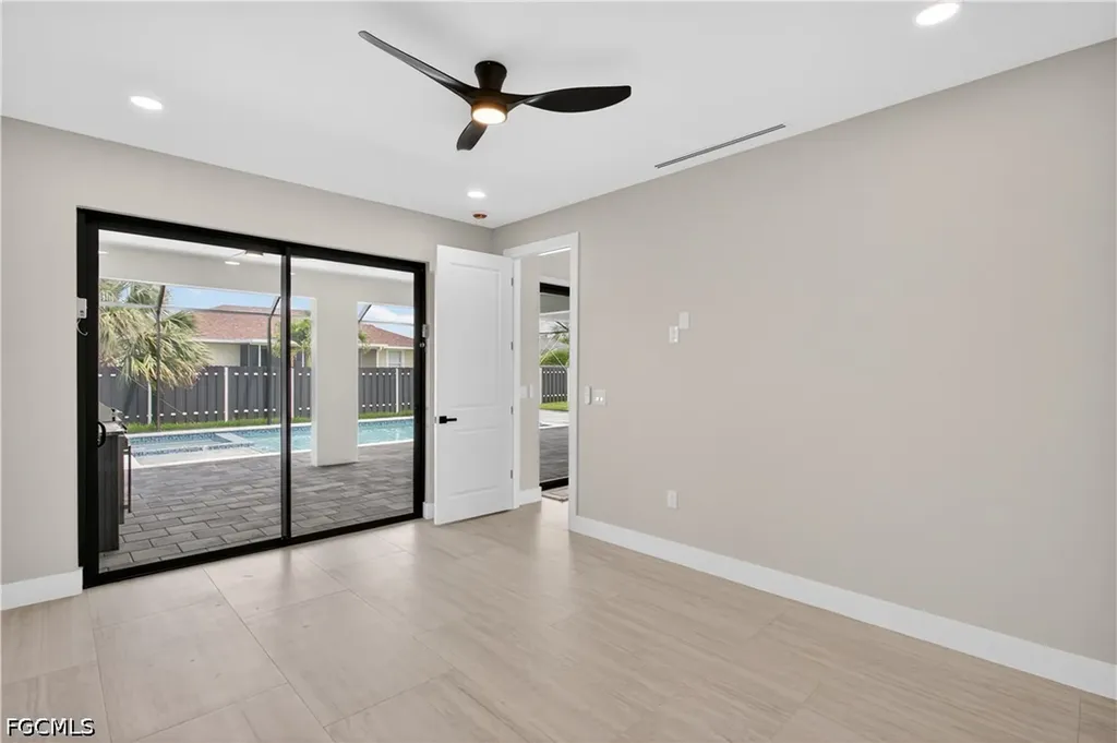 741 SW 7th Terrace Cape Coral FL 33991