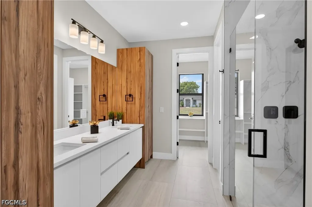 741 SW 7th Terrace Cape Coral FL 33991