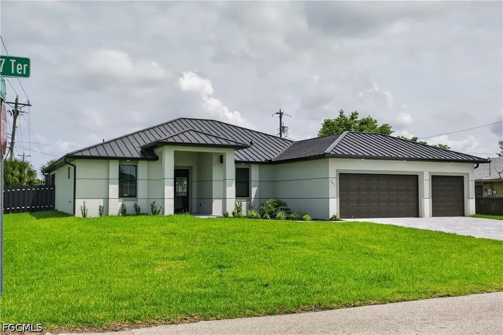 741 SW 7th Terrace Cape Coral FL 33991