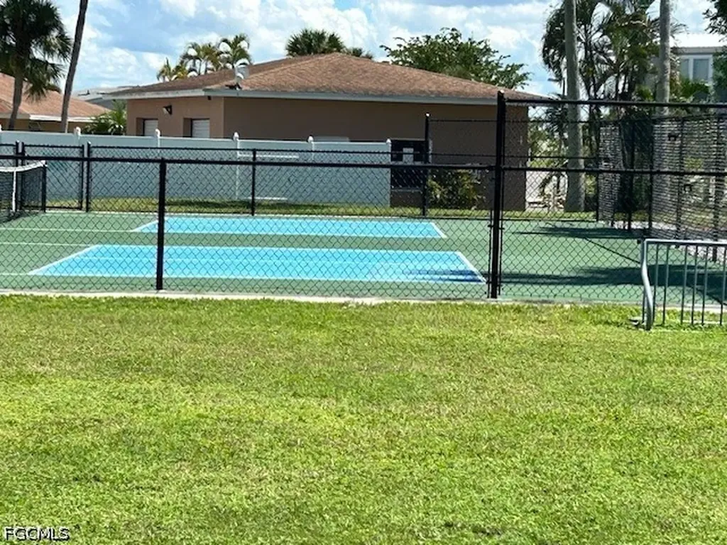 19681 Summerlin Road 256 Fort Myers FL 33908