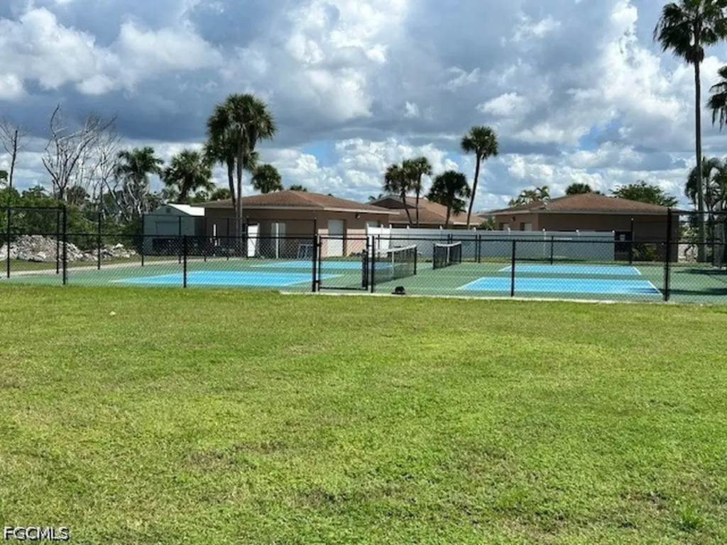 19681 Summerlin Road 256 Fort Myers FL 33908