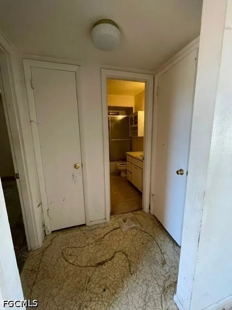 8381 Antigua Court Fort Myers FL 33907