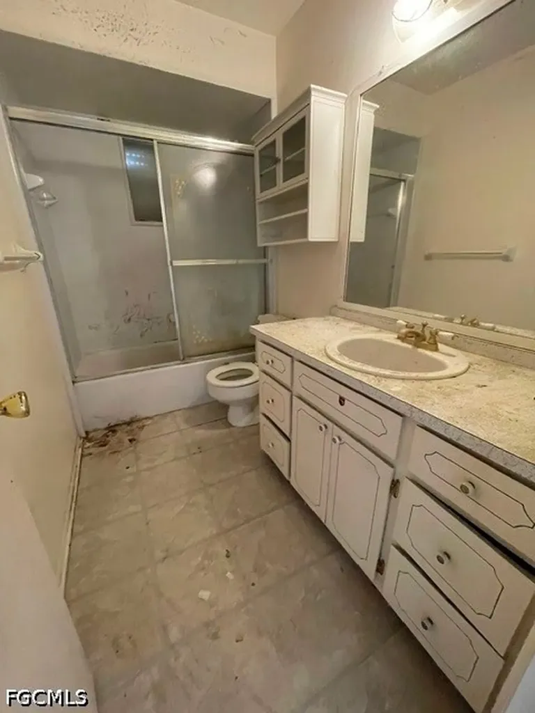 8381 Antigua Court Fort Myers FL 33907