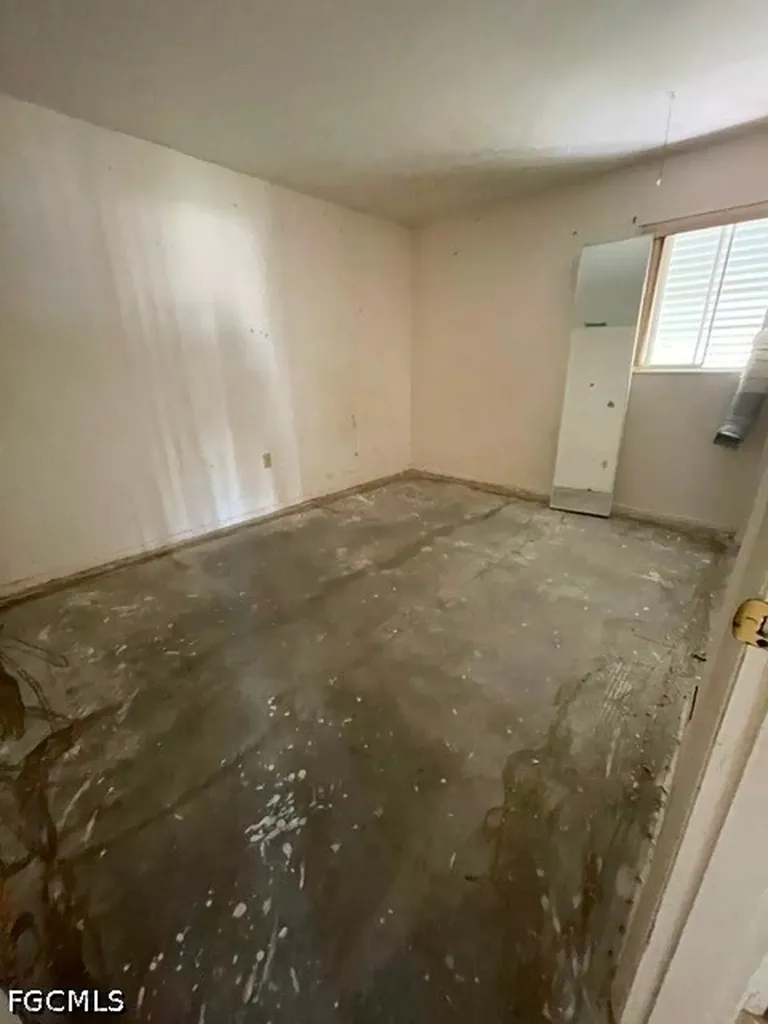8381 Antigua Court Fort Myers FL 33907
